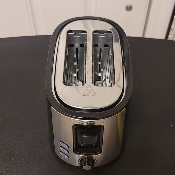 HAMILTON BEACH 2 SLICE SLICE EXTRA WIDE SLOT WITH BAGEL & DEFROST sett… - Picture 3 of 16